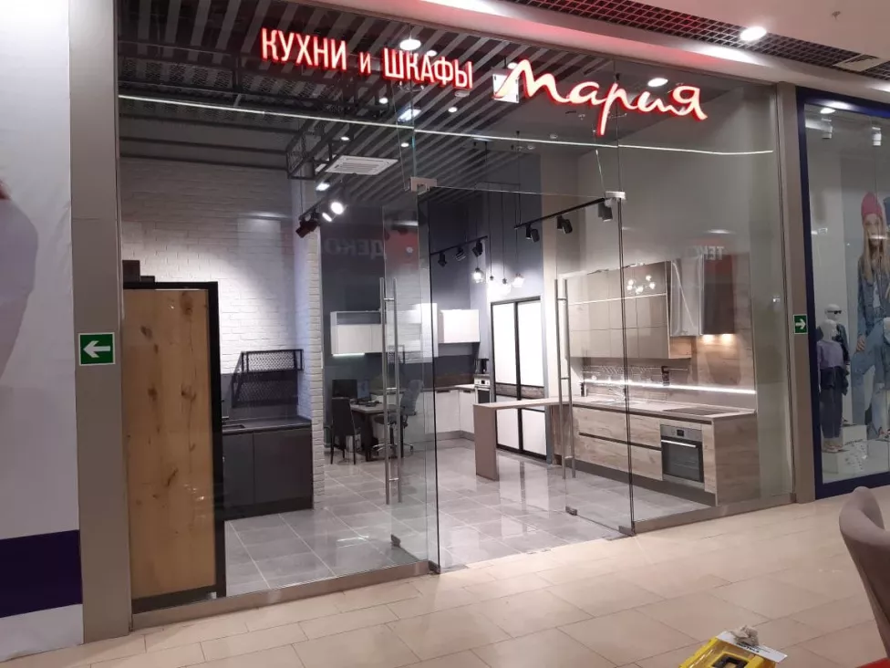 В марте мы успешно завершили ремонтно-отделочные работы в магазине мебели Кухни Марии 